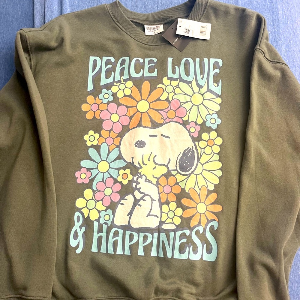Peanuts Snoopy sweatshirt new with tags - Picture 2 of 2